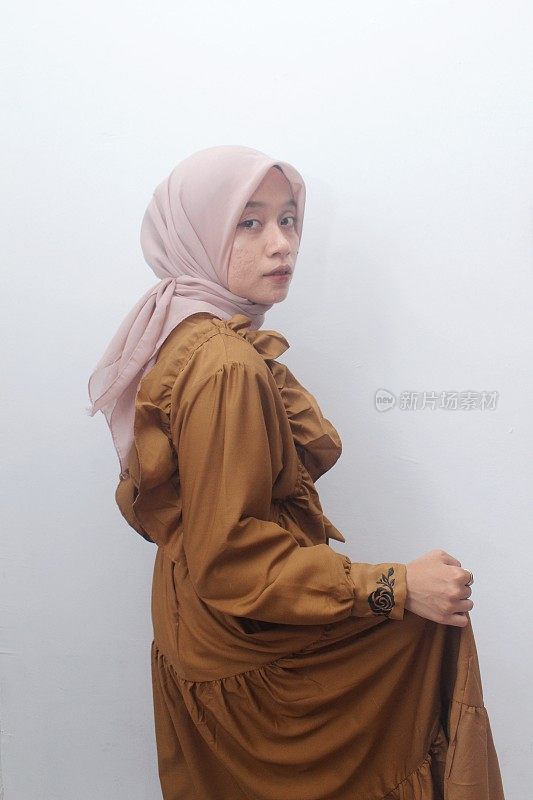 muslim woman hijab fashion style